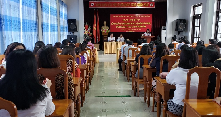 Sơ kết lớp Cao cấp lý luận Chính trị K11, khóa học 2018-2020.