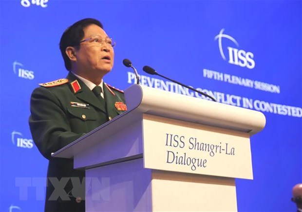 Bo truong Quoc phong Ngo Xuan Lich neu quan diem giai quyet tranh chap hinh anh 1Bộ trưởng Quốc phòng Việt Nam Ngô Xuân Lịch phát biểu tại phiên thảo luận. (Ảnh: Xuân Vịnh/TTXVN)