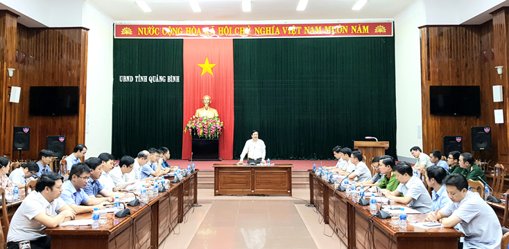 Đồng chí Nguyễn Xuân Quang, Phó Chủ tịch Thường trực UBND tỉnh kết luận cuộc họp. 