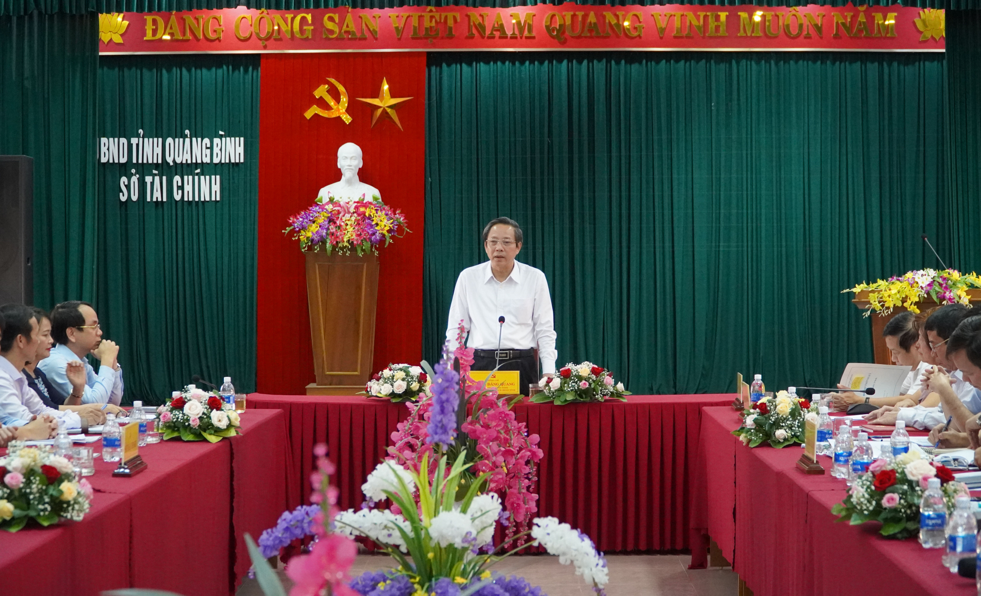 Đồng chí Bí thư Tỉnh ủy Hoàng Đăng Quang phát biểu kết luận tại buổi làm việc
