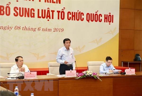Hoi nghi lay y kien ve pham vi sua doi, bo sung Luat To chuc Quoc hoi hinh anh 2Tổng Thư ký, Chủ nhiệm Văn phòng Quốc hội Nguyễn Hạnh Phúc phát biểu khai mạc hội nghị. (Ảnh: Dương Giang/TTXVN)