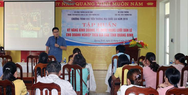 Toàn cảnh lớp tập huấn.