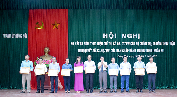 Đảng bộ TP. Đồng Hới gắn công tác kiểm tra, giám sát của Đảng với việc thực hiện Chỉ thị số 05-CT/TW của Bộ Chính trị.
