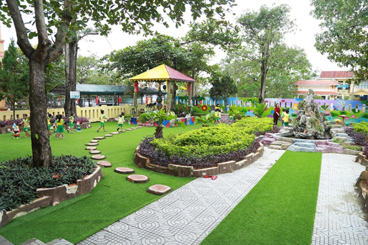 Kinh tế phát triển, kết cấu hạ tầng từng bước hoàn thiện góp phần nâng cao chất lượng giáo dục.