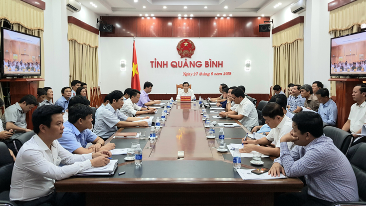 Các đại biểu dự hội nghị tại điểm cầu Quảng Bình.