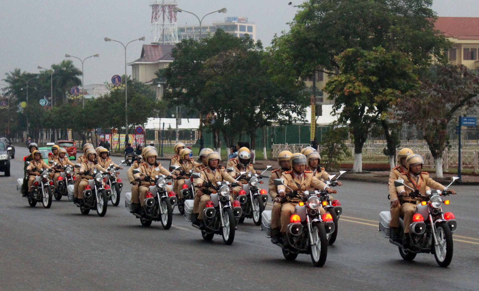 Lực lượng chức năng ra quân năm ATGT 2019