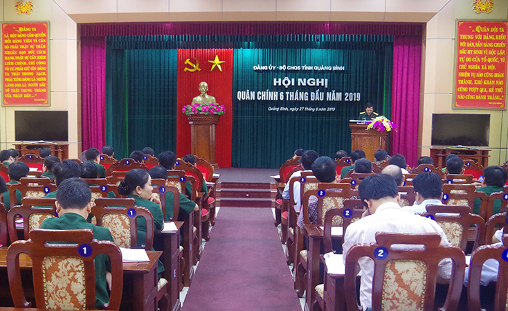 Toàn cảnh hội nghị.  