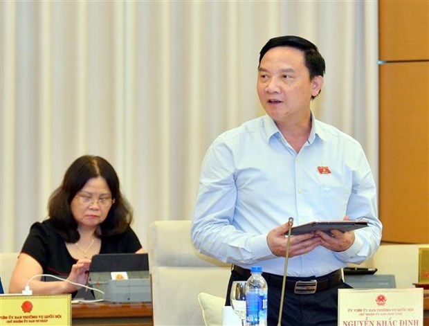 Chủ nhiệm Ủy ban Pháp luật của Quốc hội Nguyễn Khắc Định phát biểu. (Ảnh: Trọng Đức/TTXVN)