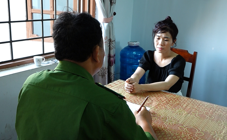Công an huyện Bố Trạch phát hiện, bắt giữ Võ Thị Đàn (SN 1986, trú tại tiểu khu 2, thị trấn Quán Hàu, huyện Quảng Ninh) khi đang vận chuyển gần 500 viên ma túy tổng hợp tại địa bàn xã Sơn Trạch (Bố Trạch).  