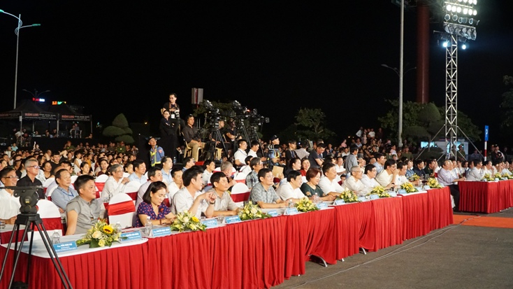 Chương trình thu hút sự quan tâm của đông đảo nhân dân và du khách.