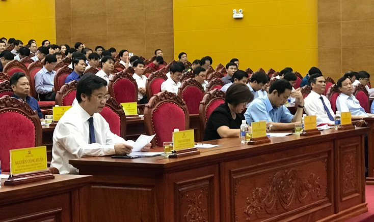 Các đại biểu tham dự hội nghị