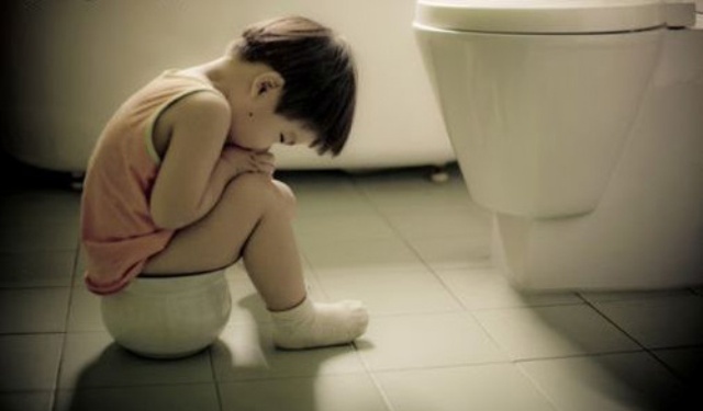 Bệnh táo bón khiến trẻ khó tăng cân, chậm lớn