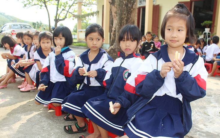 Thực hiện tốt chính sách DS-KHHGĐ góp phần tạo điều kiện chăm sóc tốt hơn cho trẻ em.