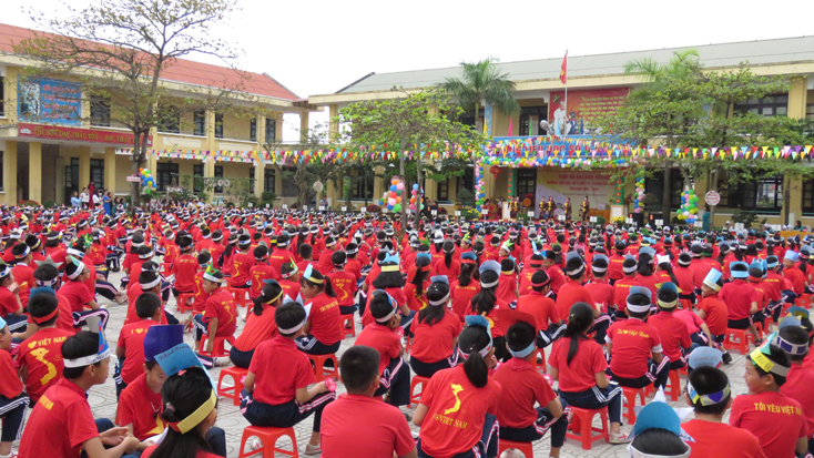 Năm học 2019-2020 thực hiện thu học phí theo quy định tại Nghị quyết số 53/2019/NQ-HĐND ngày 12-7-2019 của HĐND tỉnh.
