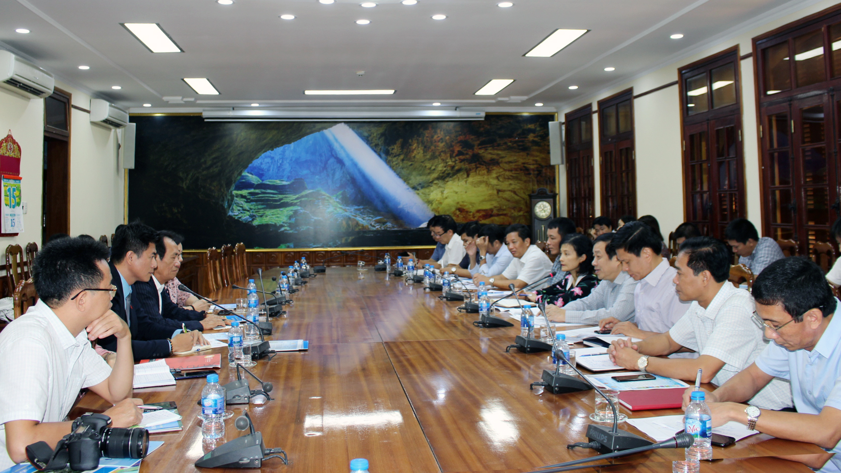 Đồng chí Nguyễn Xuân Quang, Phó Chủ tịch Thường trực UBND tỉnh phát biểu tại buổi làm việc.