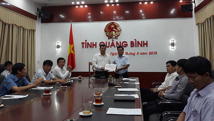 Lễ ký cam kết giảm thiểu việc sử dụng chất thải nhựa giữa Sở Y tế và các đơn vị trực thuộc