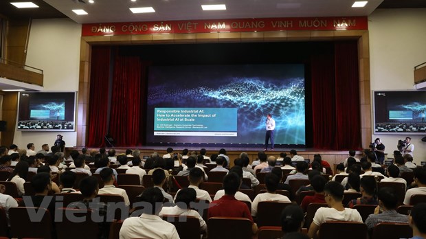 Toàn cảnh phiên trọng thể Ngày hội Trí tuệ nhân tạo Việt Nam 2019. (Ảnh: Minh Sơn/Vietnam+)
