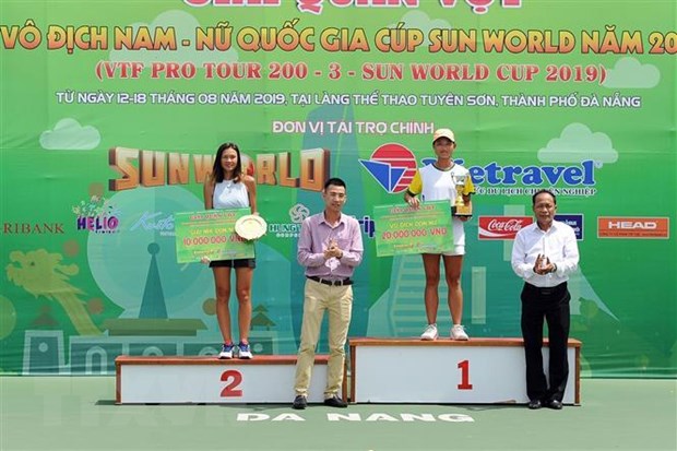 Giải nhất đơn nữ thuộc về Đào Minh Trang (Hưng Thịnh – Thành phố Hồ Chí Minh), nhì Sĩ Bội Ngọc (Quân đội). (Ảnh: Trần Lê Lâm/TTXVN)