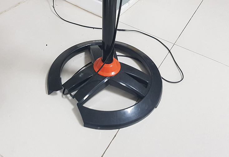 Quạt bị phá hỏng.