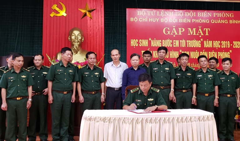 Bộ chỉ huy BĐBP tỉnh ký kết triển khai mô hình  