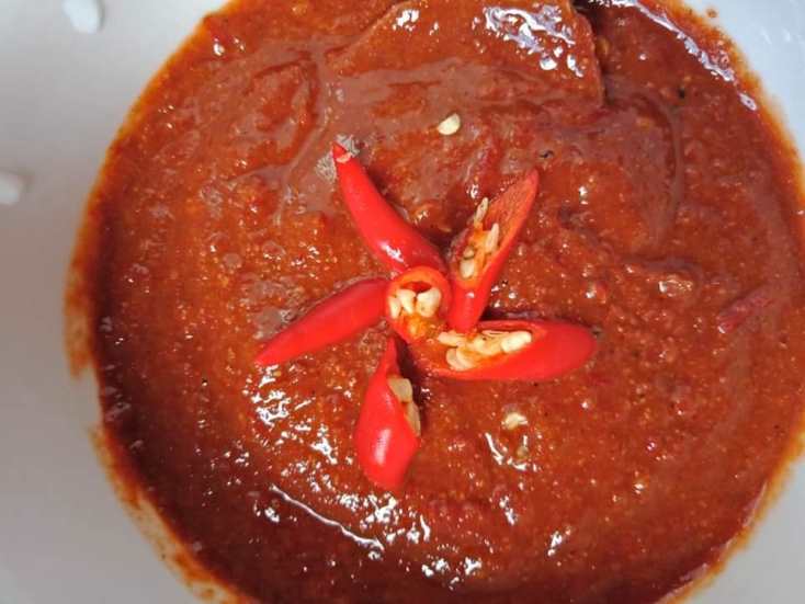 Món dút tép cay nồng và mặn mòi của mẹ.