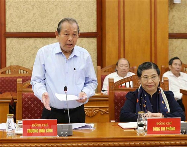 Tong Bi thu, Chu tich nuoc chu tri hop Tieu ban Van kien Dai hoi Dang hinh anh 2Ủy viên Bộ Chính trị, Phó Thủ tướng Chính phủ Trương Hòa Bình phát biểu tại cuộc họp. (Ảnh: Phương Hoa/TTXVN)
