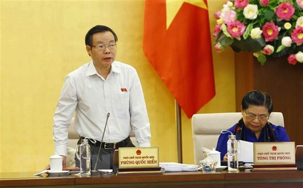 Phó Chủ tịch Quốc hội Phùng Quốc Hiển phát biểu. (Ảnh: Văn Điệp/TTXVN)