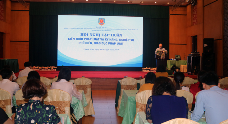 Quang cảnh tại hội nghị.