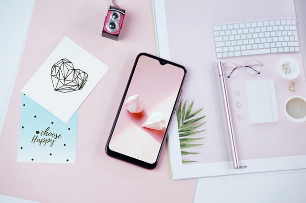 Joy2+ sở hữu màn hình giọt nước lên tới  6,2 inch HD+. (Ảnh: VinSmart)
