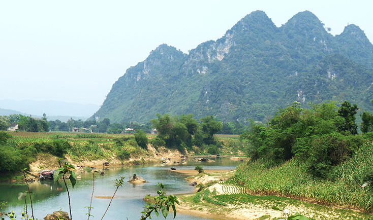 Bên bờ sông Son