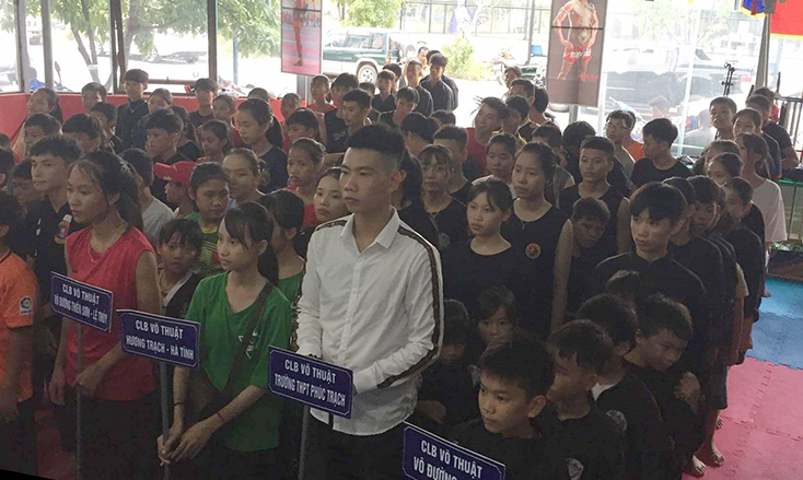 Các CLB võ thuật cổ truyền tham dự giải.