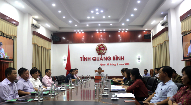 Các đại biểu dự hội nghị trực tuyến tại điểm cầu Quảng Bình.