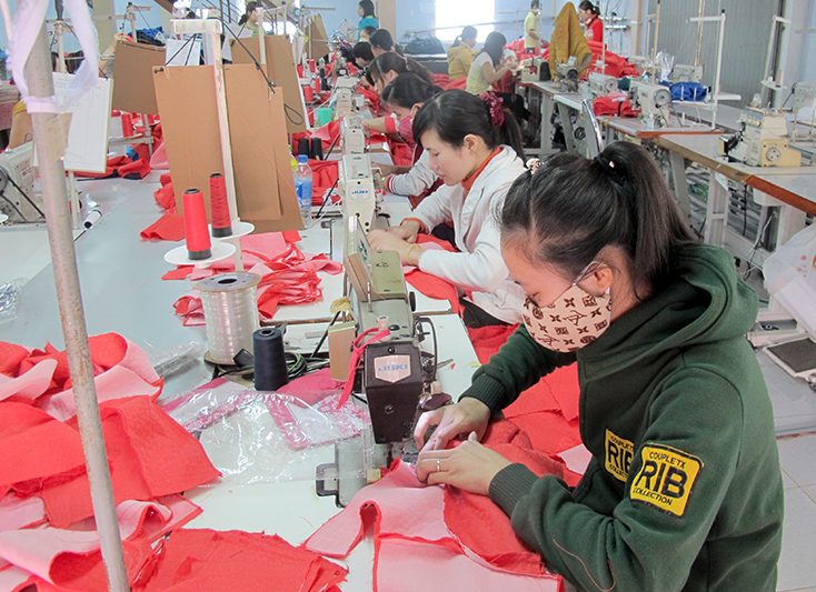 Cải cách hành chính hiệu quả tạo điều kiện thuận lợi cho các doanh nghiệp phát triển sản xuất, kinh doanh.  