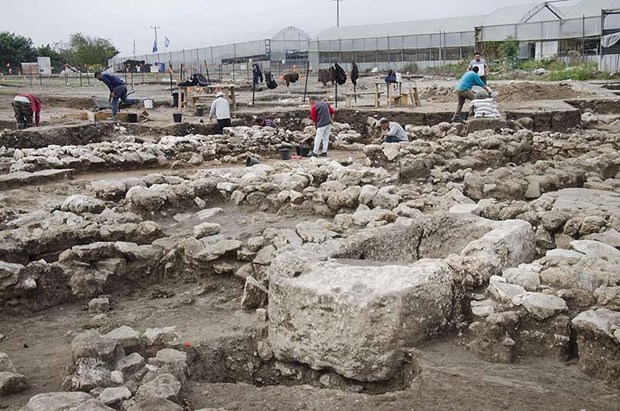 Thành phố được bao quanh bằng các công sự dài khoảng 20m và cao 2m. (Nguồn: jewishpress)