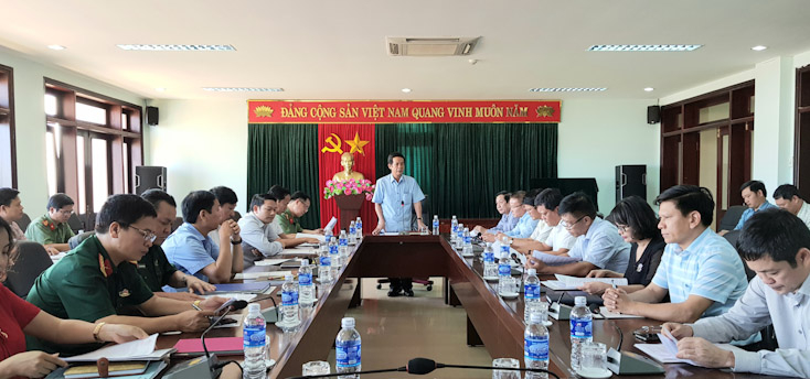 Đồng chí Trần Công Thuật, Chủ tịch UBND tỉnh phát biểu kết luận tại buổi làm việc.