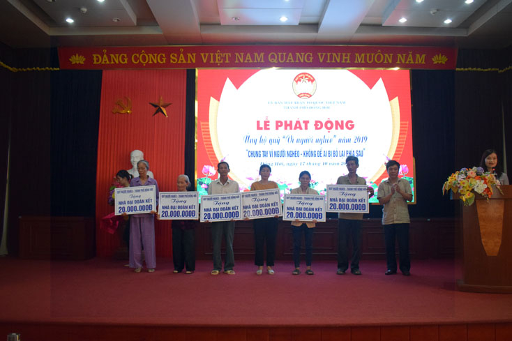 Ban vận động Quỹ “Vì người nghèo” thành phố hỗ trợ nhà ở cho 8 hộ nghèo ổn định cuộc sống