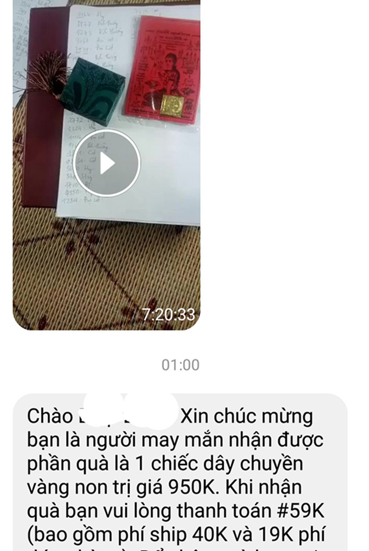 Những tin nhắn lừa đảo được gửi cho các “khách hàng may mắn”.  