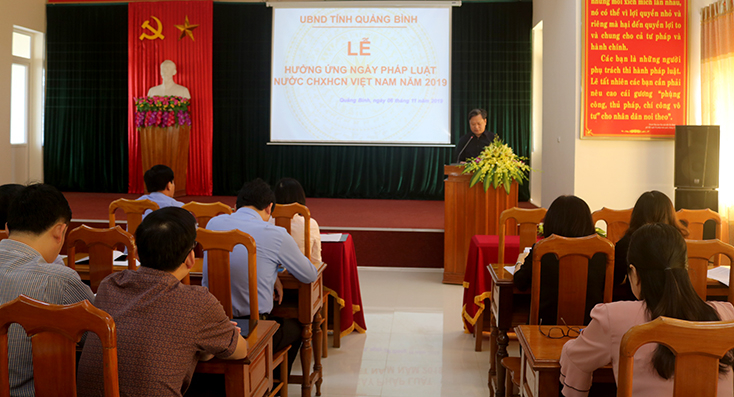 Đồng chí Nguyễn Tiến Hoàng, Phó Chủ tịch UBND tỉnh phát biểu tại lễ phát động.