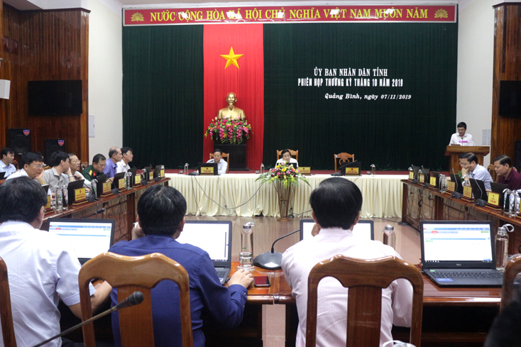 Các đại biểu tham dự hội nghị.