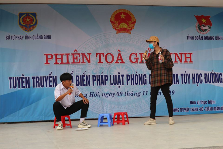 Một tình huống trong phiên tòa giả định
