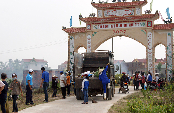 Người nông dân đã phát huy hiệu quả vai trò chủ thể trong xây dựng NTM, đặc biệt đối với tiêu chí môi trường. 