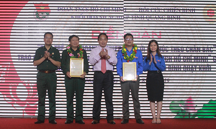 Các tập thể, cá nhân có thành tích xuất sắc trong cuộc thi tìm hiểu 50 năm thực hiện Di chúc của Chủ tịch Hồ Chí Minh 