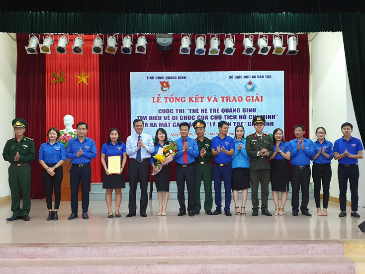 Ra mắt Câu lạc bộ Lý luận trẻ cấp tỉnh
