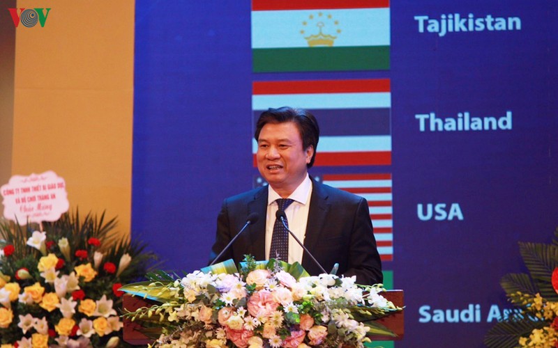Thứ trưởng Bộ Giáo dục và Đào tạo Nguyễn Hữu Độ.