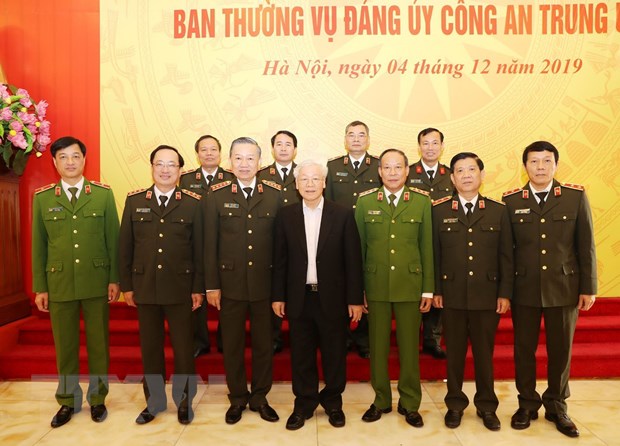 Tong Bi thu, Chu tich nuoc chi ra 10 ket qua lon cua cong an nhan dan hinh anh 2Tổng Bí thư, Chủ tịch nước Nguyễn Phú Trọng với các đại biểu dự Hội nghị. (Ảnh: Trí Dũng/TTXVN)