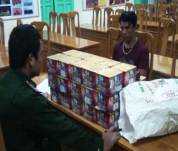 UBND tỉnh chỉ đạo các ngành chức năng tăng cường đấu tranh ngăn chặn tình trạng vi phạm phát luật về pháo trong dịp Tết Dương lịch và Tết Canh Tý 2020. Ảnh: A.T