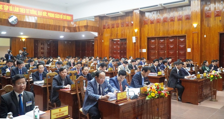 Các đại biểu dự kỳ họp