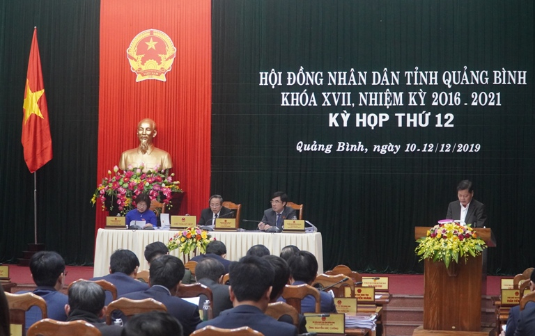 Đại diện các cơ quan trình dự thảo Nghị quyết
