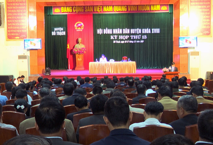 Quang cảnh kỳ họp thứ 13, HĐND huyện Bố Trạch khóa XVIII, nhiệm kỳ 2016 – 2021