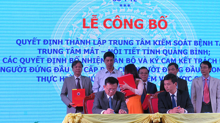 Lễ ký cam kết trách nhiệm người đứng đầu, cấp phó người đứng đầu trong việc thực hiện chức trách, nhiệm vụ được giao.